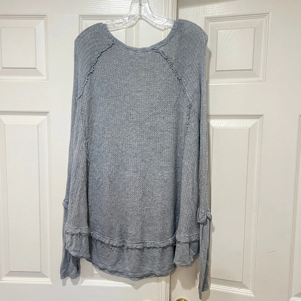 FREE PEOPLE- We the‎ Free Laguna gray Thermal Top sweater size medium